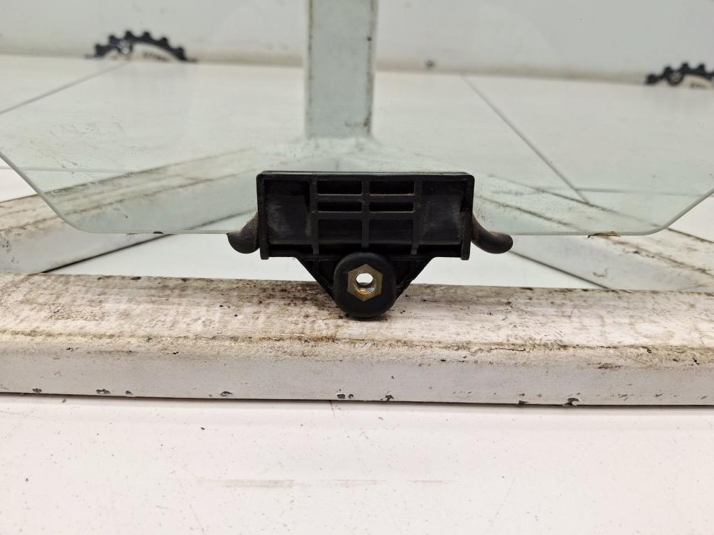 Стекло двери задней правой, 1000 рублей, Пермь