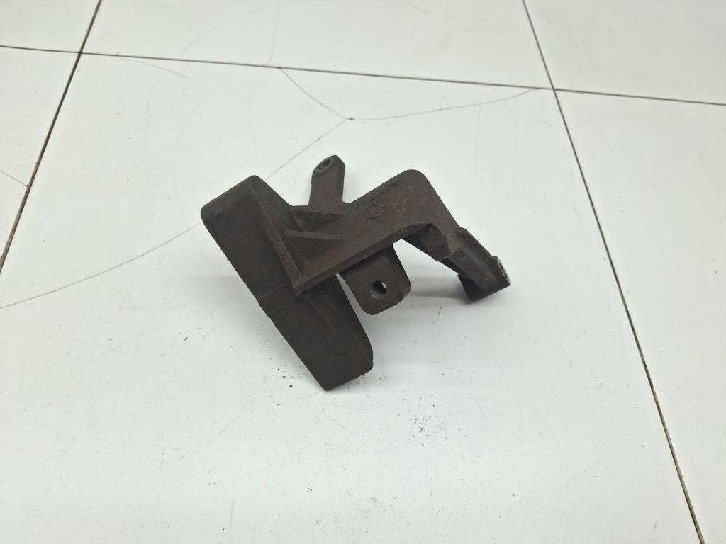 Кронштейн КПП, 500 рублей, Пермь