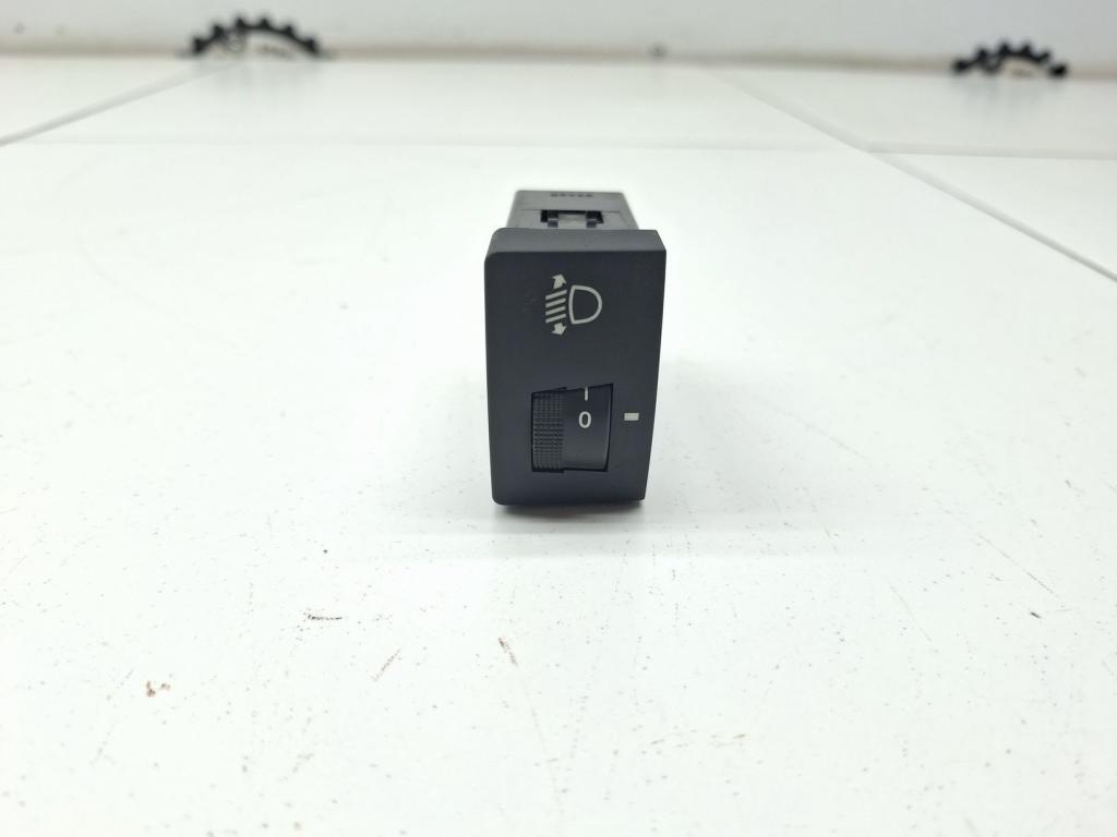 Кнопка корректора фар, 500 рублей, Пермь