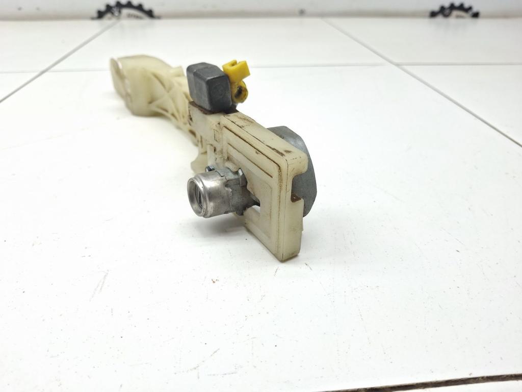 Кронштейн ручки, 500 рублей, Пермь