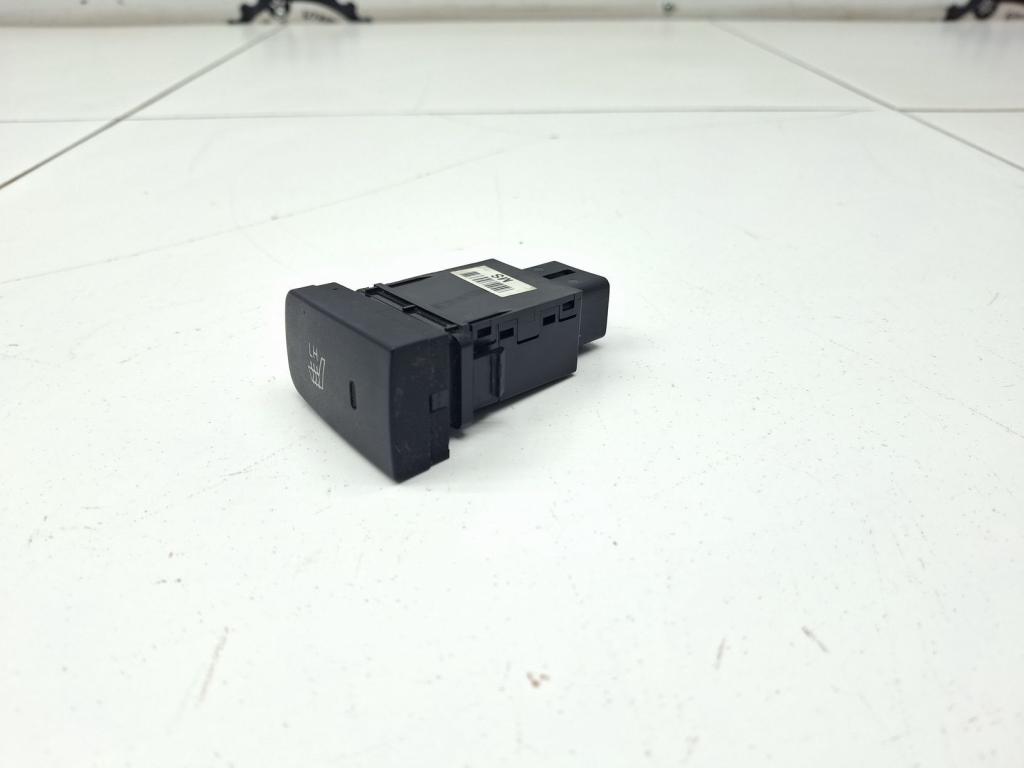 Кнопка обогрева сидений, 500 рублей, Пермь