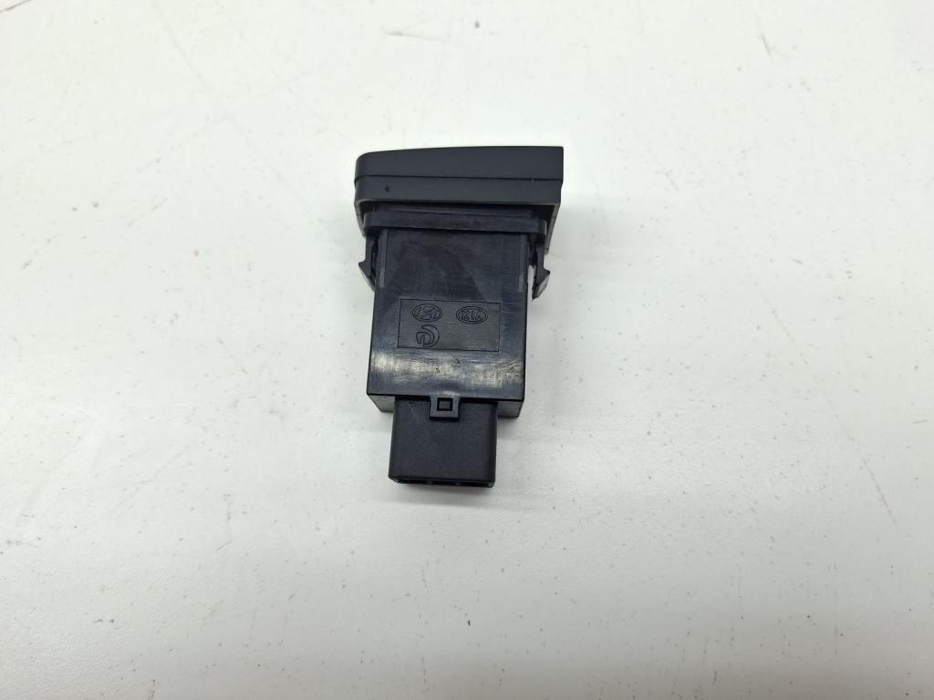 Кнопка обогрева сидений, 500 рублей, Пермь