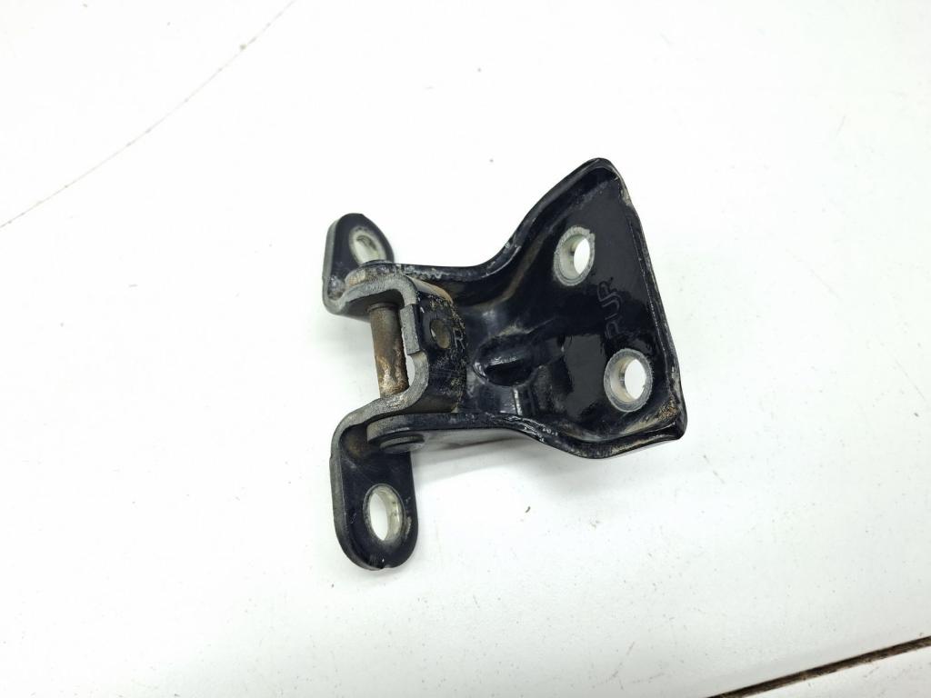 Петля двери задней правой верхняя, 500 рублей, Пермь