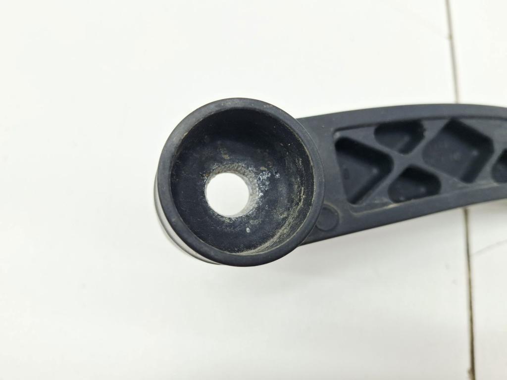 Поводок стеклоочистителя передний левый, 550 рублей, Пермь