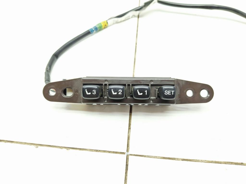 Кнопка регулировки сиденья, 2000 рублей, Пермь