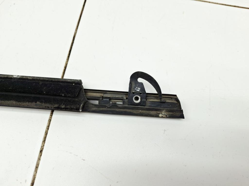 Накладка стекла переднего правого, 1500 рублей, Пермь