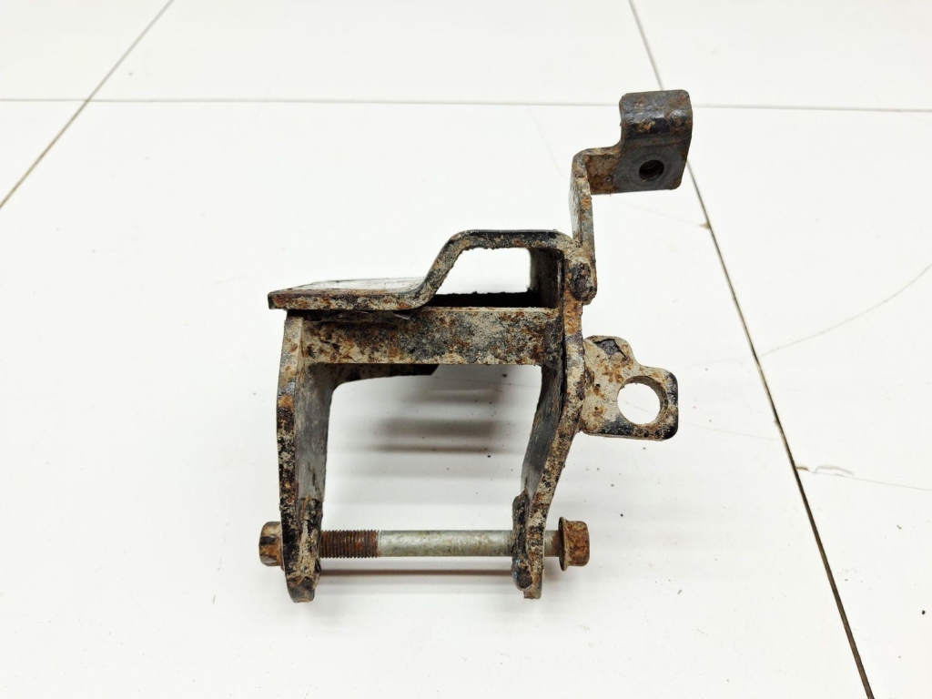 Кронштейн КПП, 500 рублей, Пермь