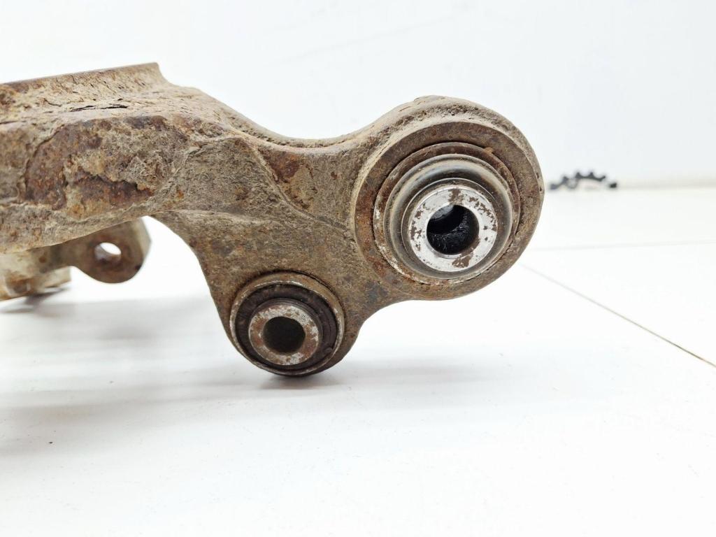 Кулак поворотный задний правый, 2000 рублей, Пермь