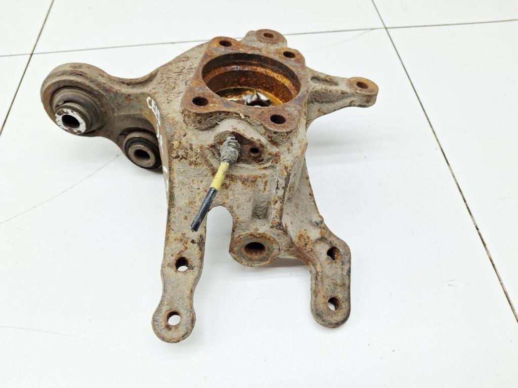 Кулак поворотный задний правый, 2000 рублей, Пермь