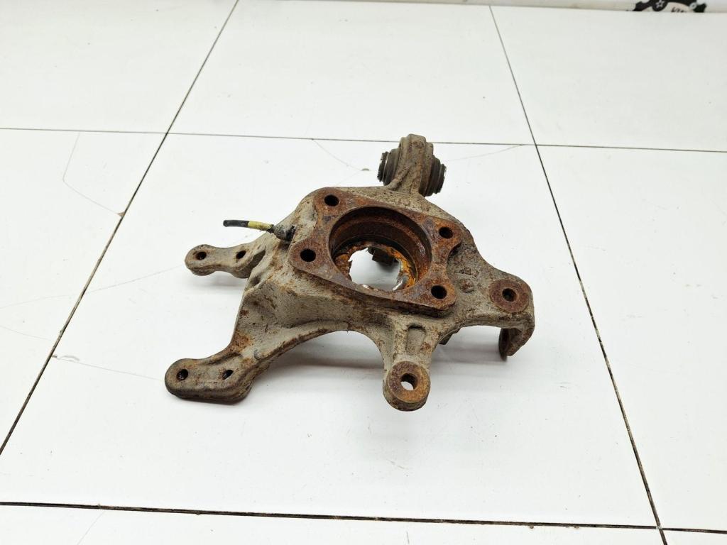 Кулак поворотный задний правый, 2000 рублей, Пермь