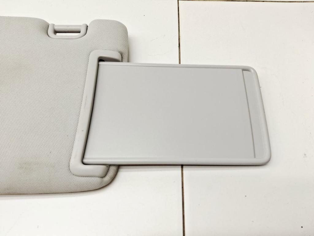 Козырек солнцезащитный правый, 1000 рублей, Пермь