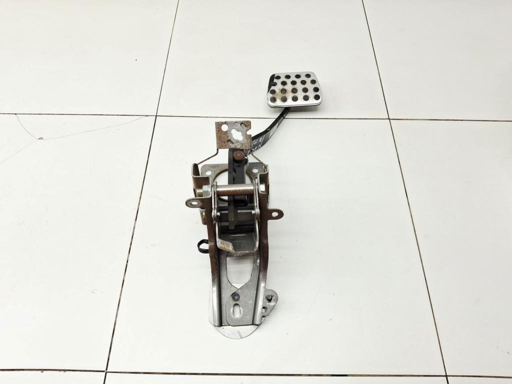 Педаль тормоза, 1000 рублей, Пермь