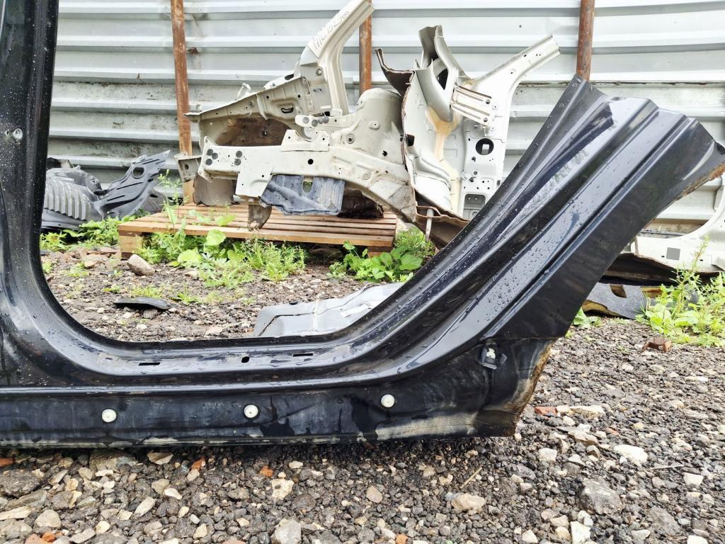 Порог со стойкой левый, 10000 рублей, Пермь