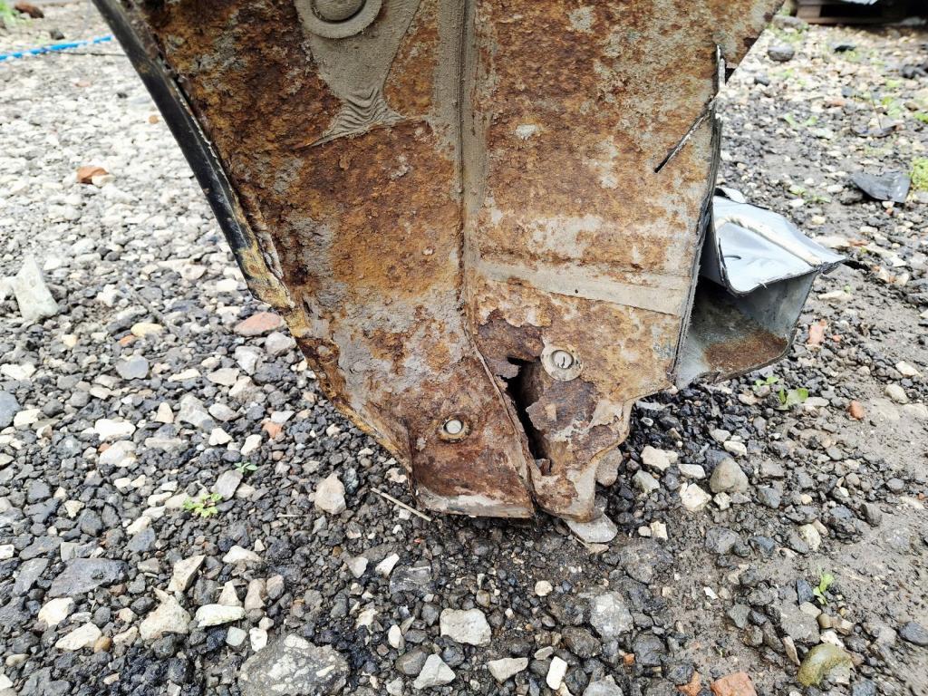 Порог со стойкой левый, 10000 рублей, Пермь