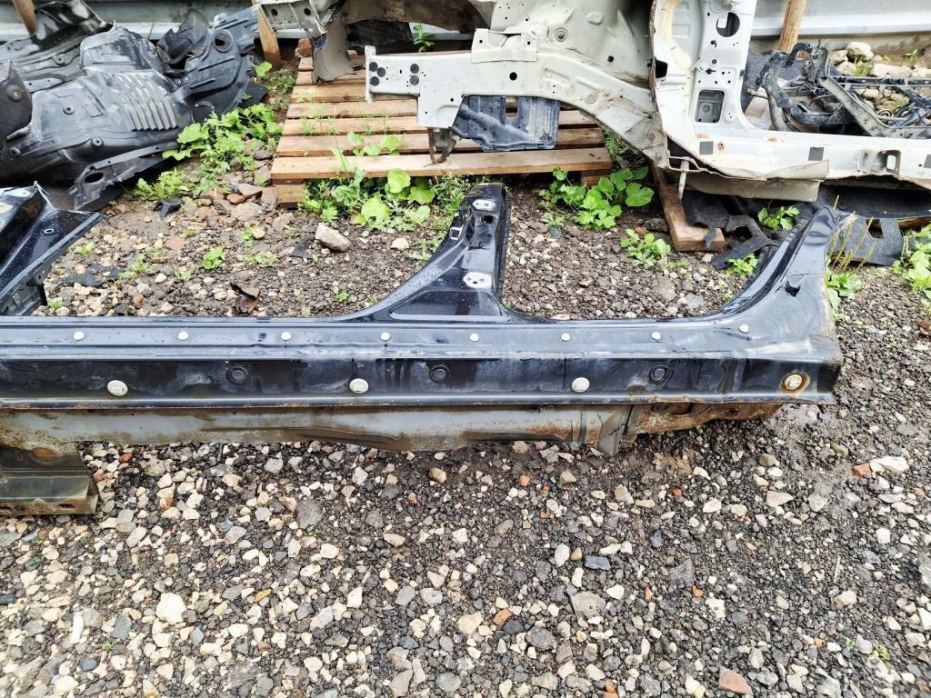 Порог со стойкой левый, 10000 рублей, Пермь