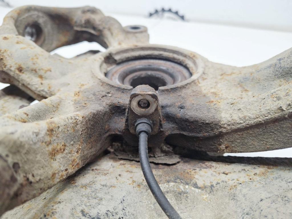 Кулак поворотный передний правый, 3000 рублей, Пермь