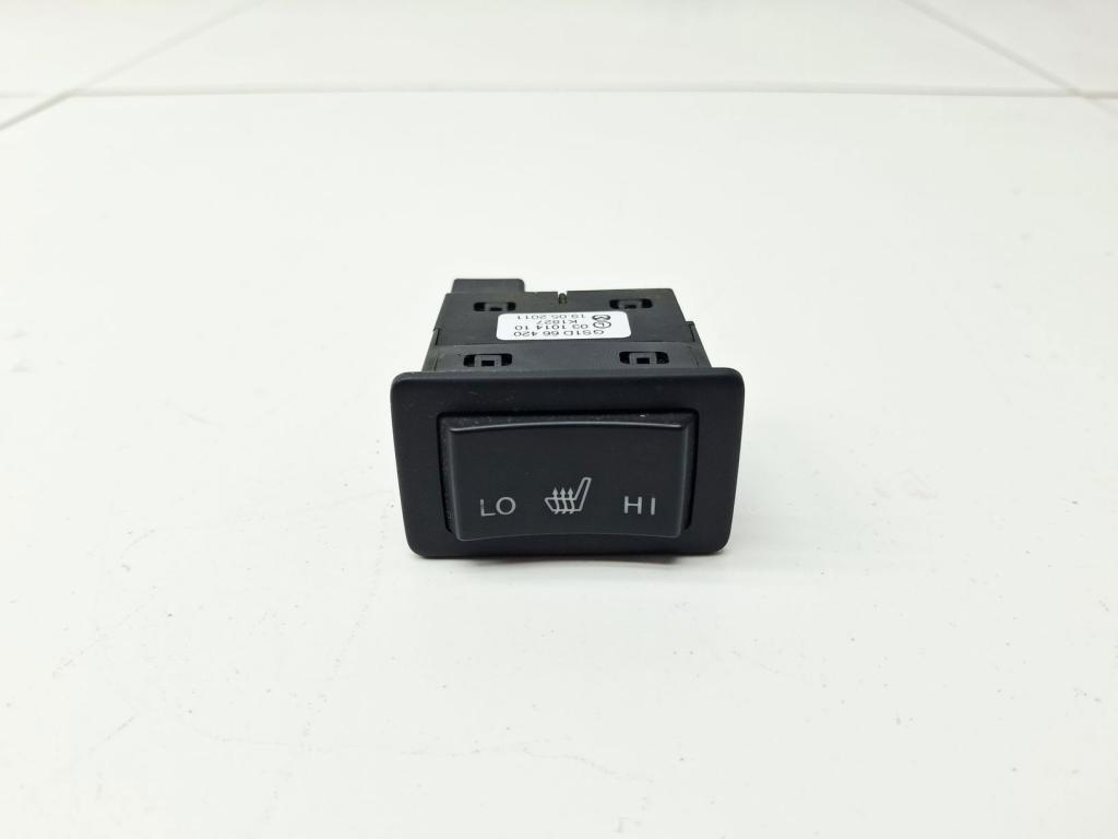 Кнопка обогрева сидений, 500 рублей, Пермь