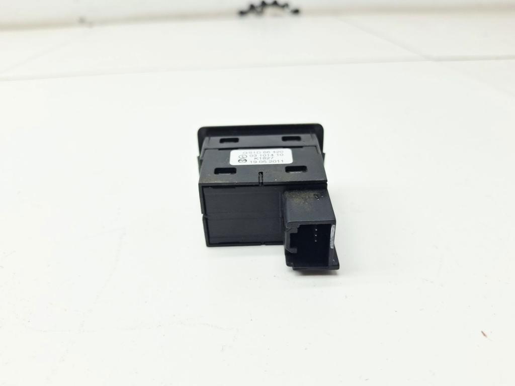 Кнопка обогрева сидений, 500 рублей, Пермь