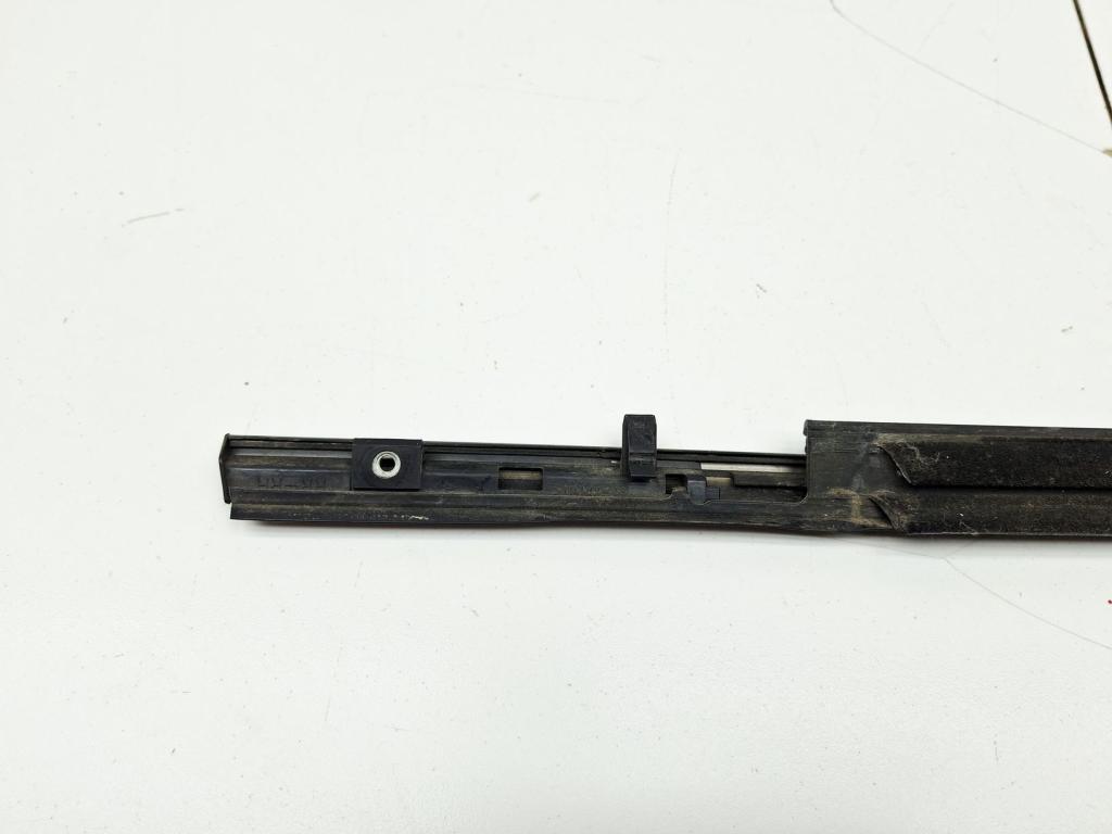 Накладка стекла заднего правого, 1000 рублей, Пермь