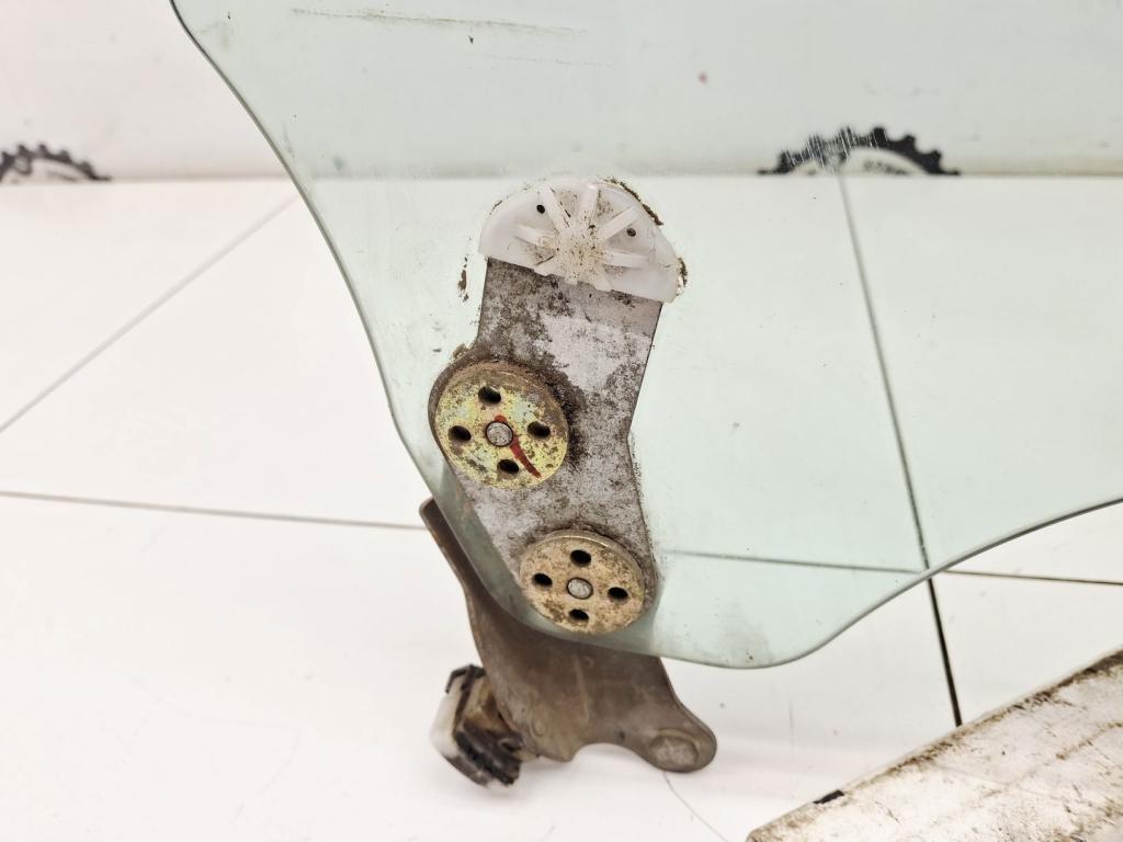 Стекло двери передней правой, 2000 рублей, Пермь