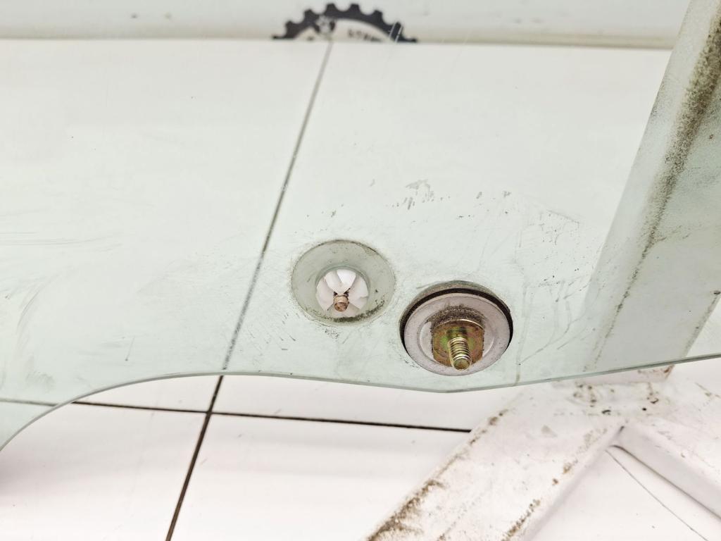 Стекло двери передней правой, 2000 рублей, Пермь