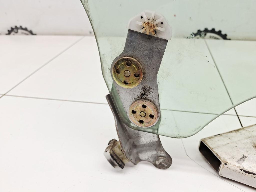 Стекло двери передней правой, 2000 рублей, Пермь