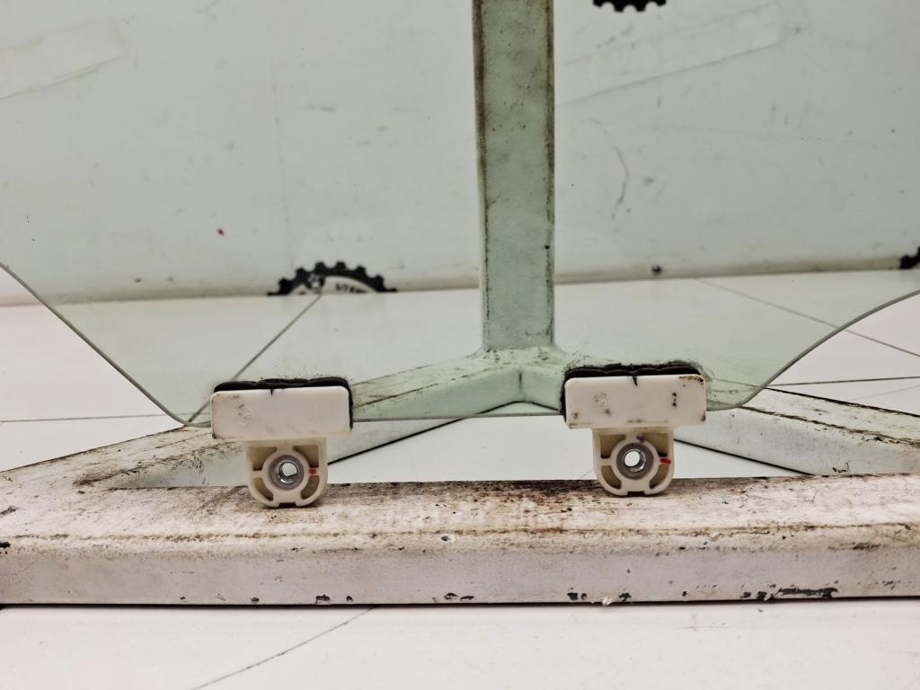 Стекло двери задней левой, 2000 рублей, Пермь