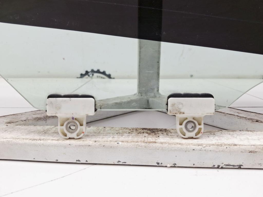 Стекло двери задней левой, 2000 рублей, Пермь