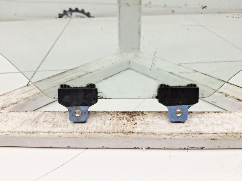 Стекло двери задней правой, 1000 рублей, Пермь