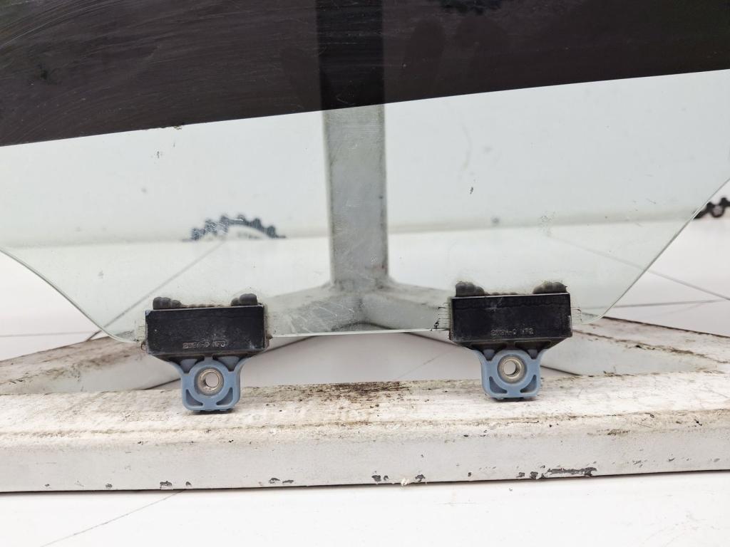 Стекло двери задней правой, 1000 рублей, Пермь