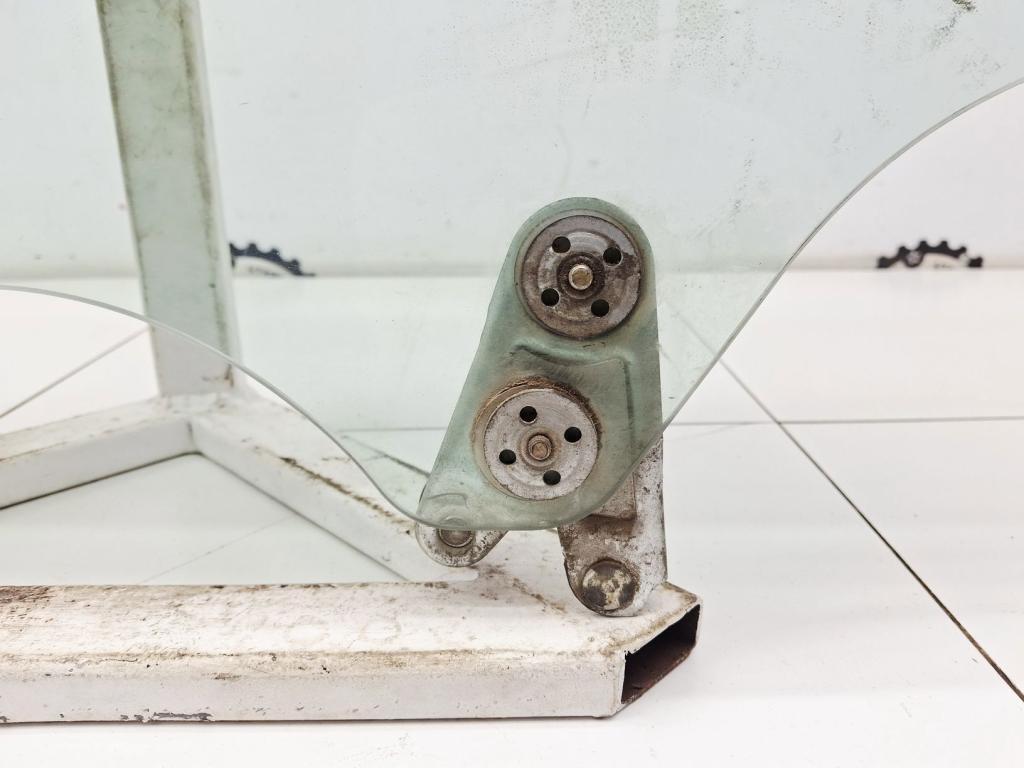 Стекло двери задней левой, 1000 рублей, Пермь