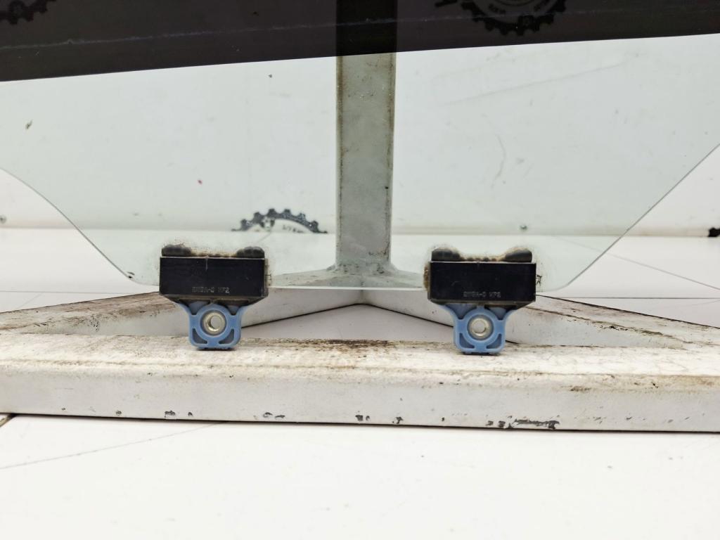 Стекло двери задней правой, 1000 рублей, Пермь