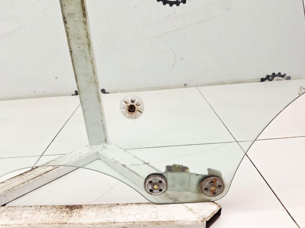 Стекло двери задней правой, 1000 рублей, Пермь