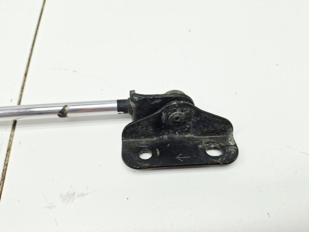 Амортизатор капота, 500 рублей, Пермь