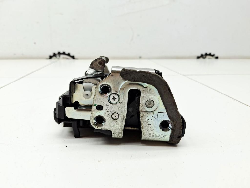 Замок двери задней левой, 2000 рублей, Пермь