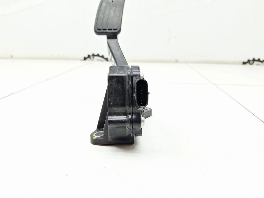 Педаль газа, 2000 рублей, Пермь