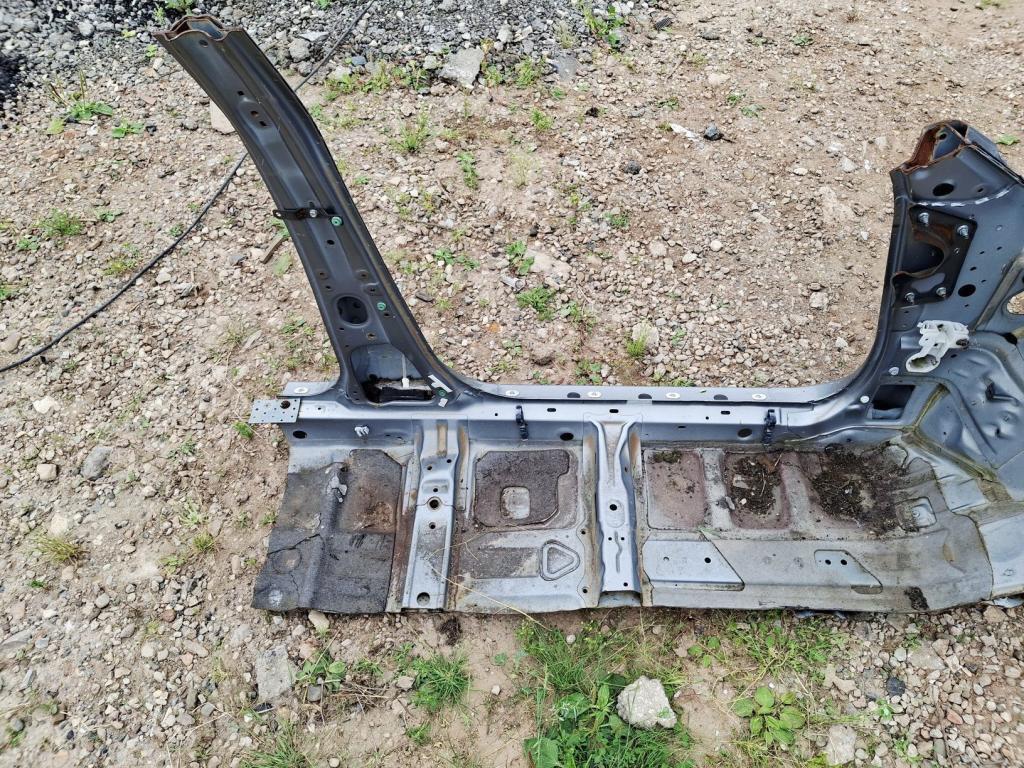 Порог со стойкой левый, 7000 рублей, Пермь