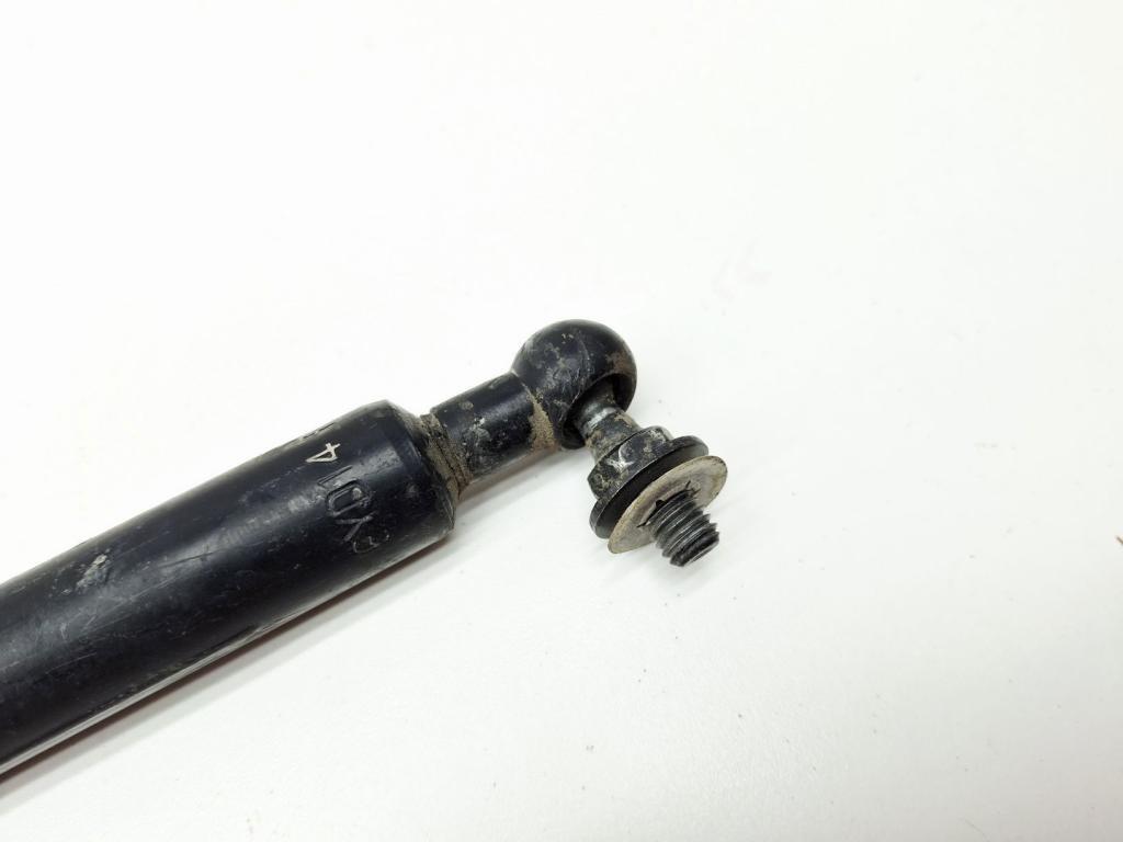 Амортизатор капота, 500 рублей, Пермь