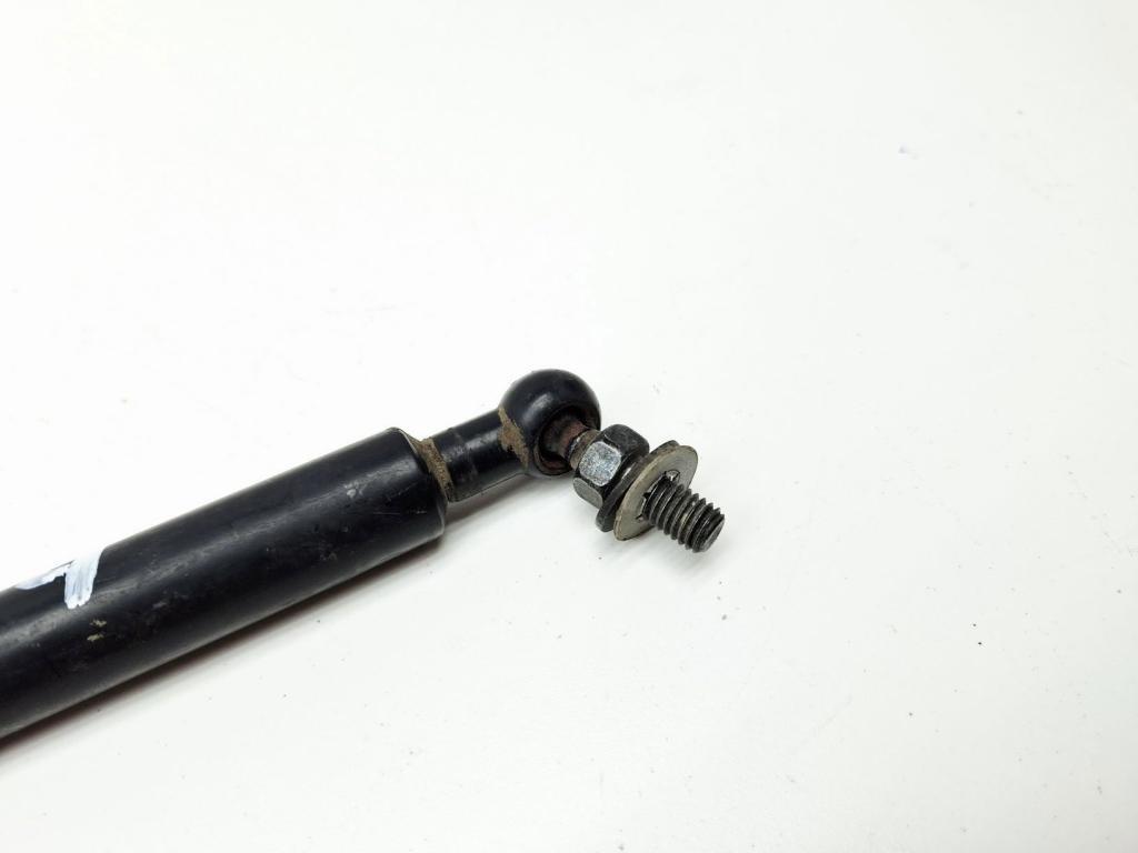 Амортизатор капота, 500 рублей, Пермь