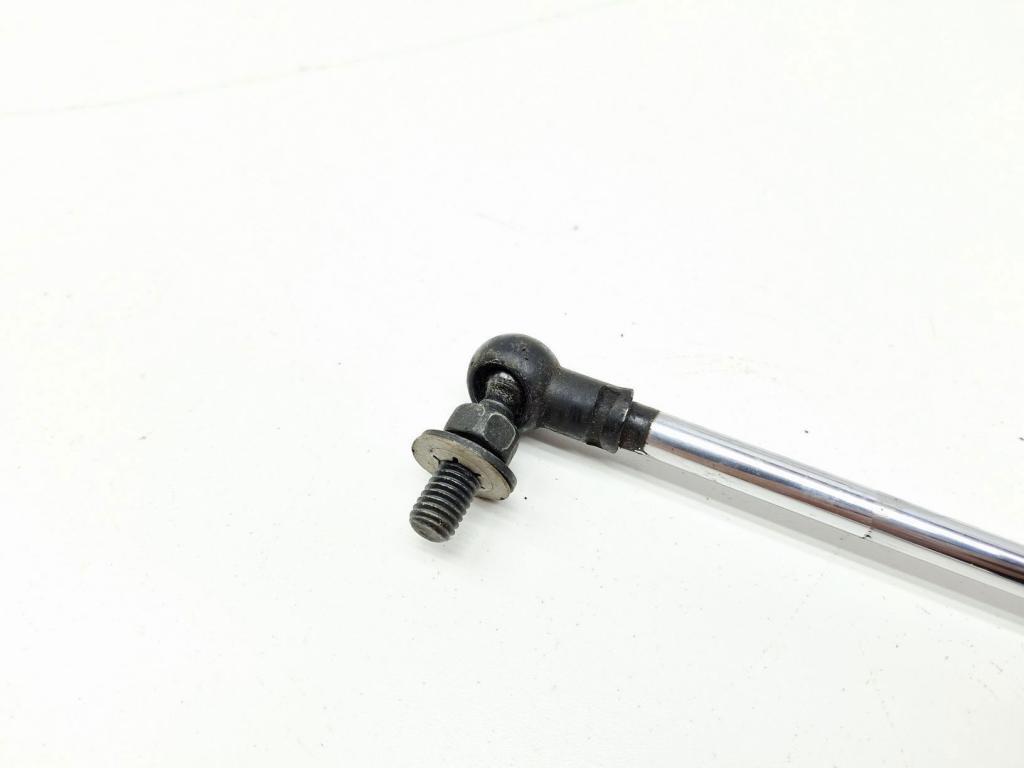 Амортизатор капота, 500 рублей, Пермь