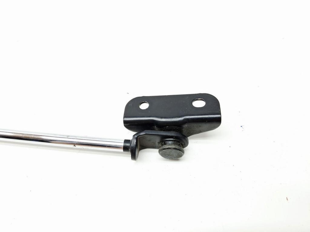 Амортизатор капота, 500 рублей, Пермь