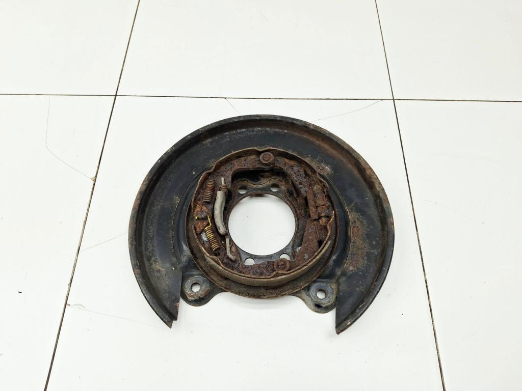 Щит опорный задний правый, 3000 рублей, Пермь