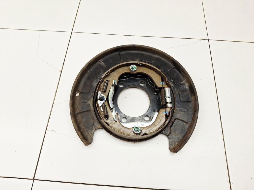 Щит опорный задний правый, 4000 рублей, Пермь