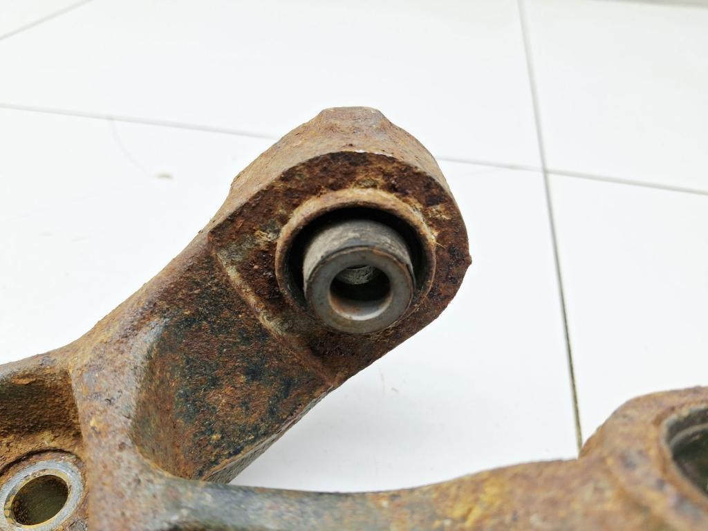 Кулак поворотный задний правый, 1500 рублей, Пермь