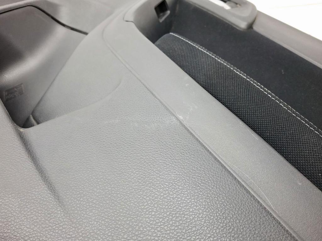 Обшивка двери задней правой, 1000 рублей, Пермь