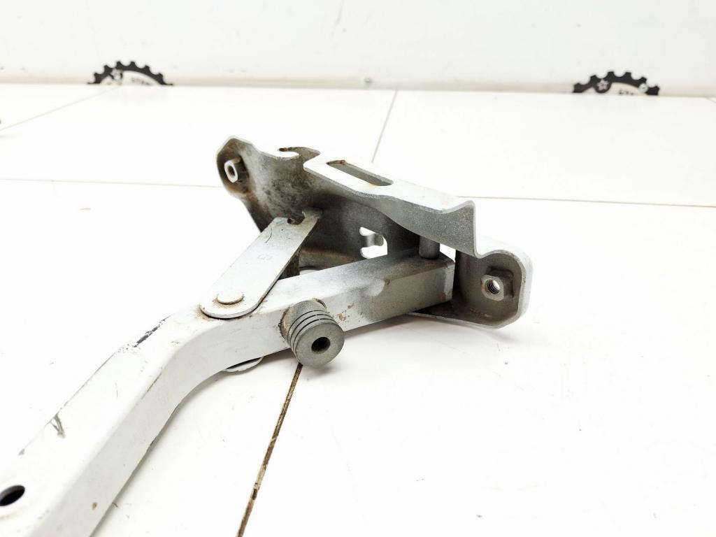 Петля крышки багажника, 1000 рублей, Пермь