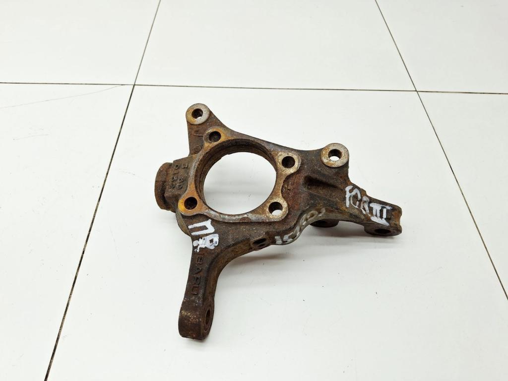 Кулак поворотный передний правый, 2500 рублей, Пермь