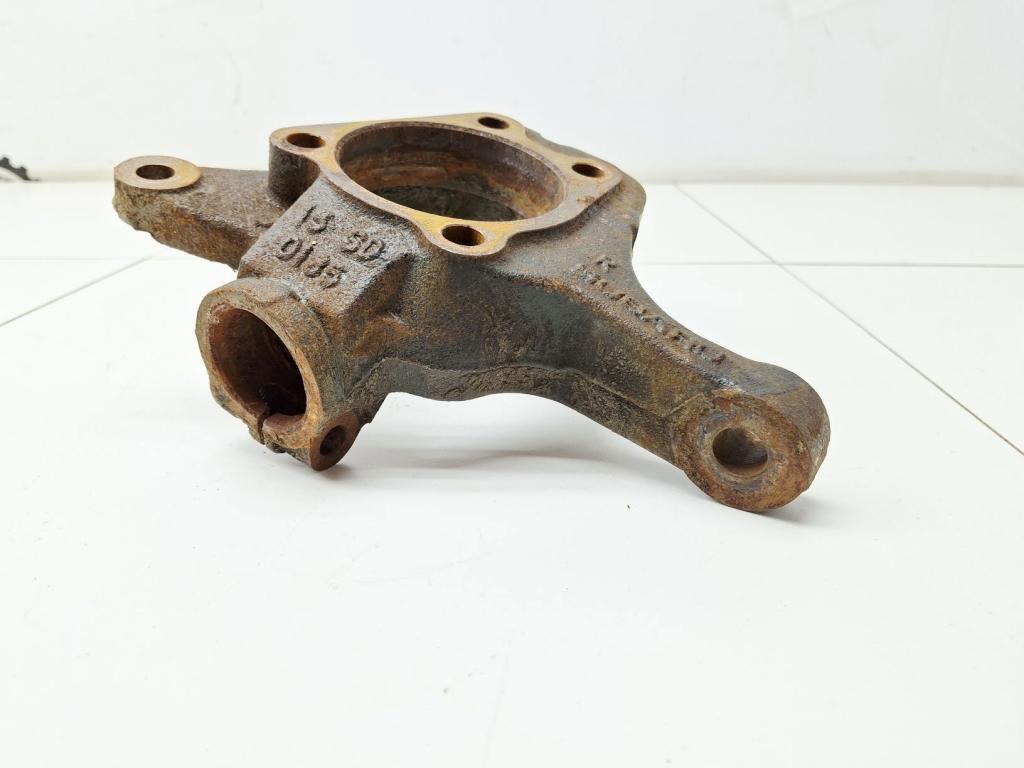 Кулак поворотный передний правый, 2500 рублей, Пермь