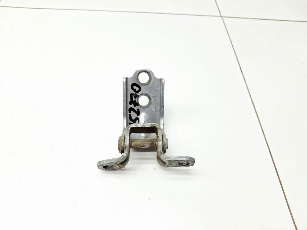 Петля двери задней левой нижняя, 500 рублей, Пермь