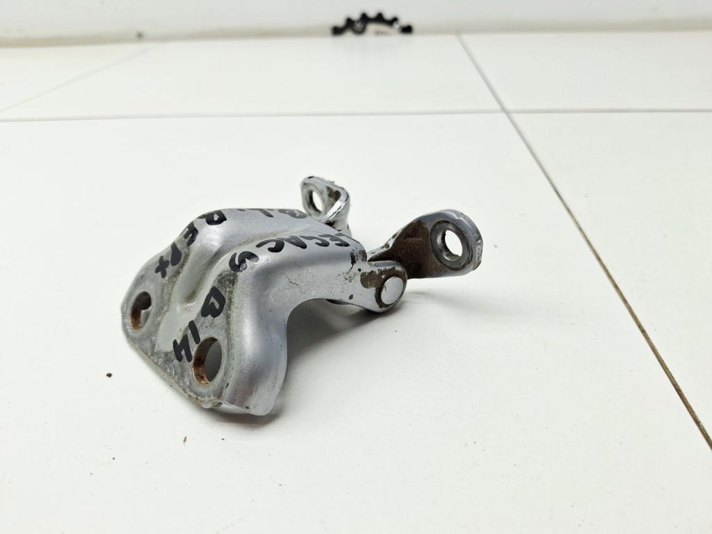 Петля двери задней левой верхняя, 500 рублей, Пермь